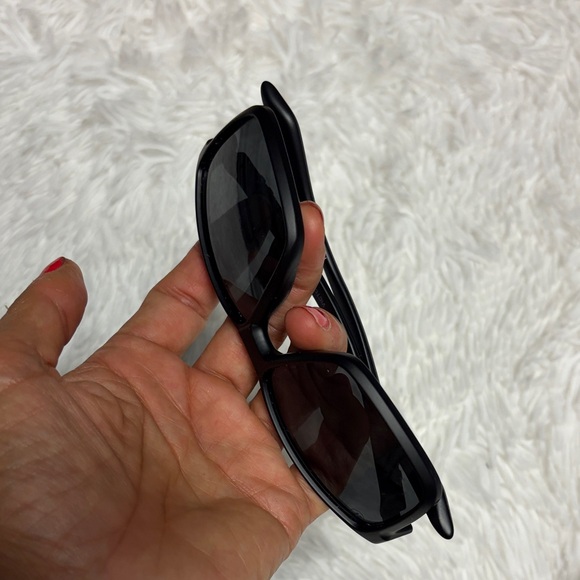 VICTORY LANE polarized Stylish Black Sunglasses Men gently used